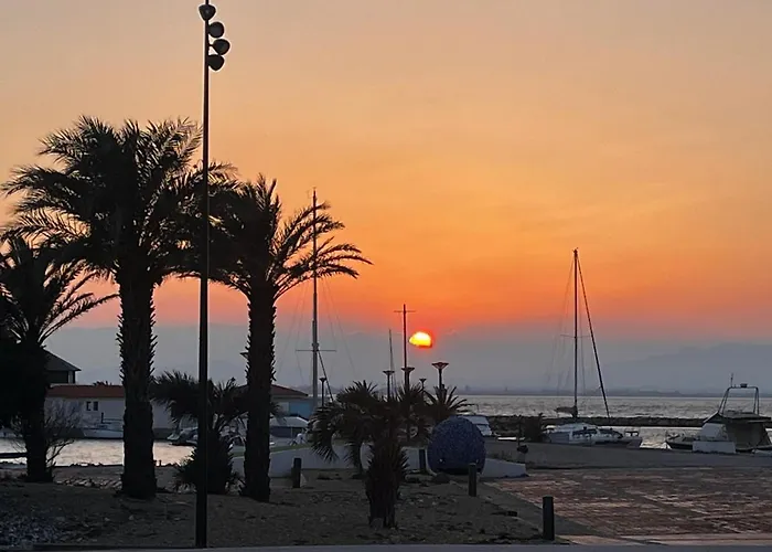 Βίλα Barcaresa-villa Flamants Roses *
